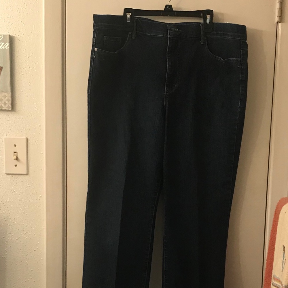 Gloria Vanderbilt blue jeans  Sz 16